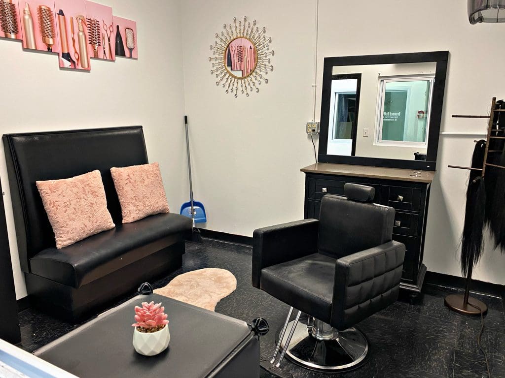 salon suite marketing, marketing strategies, Sandy Springs salon suite, Encore Salon Suites is the top provider of salon suites in the Atlanta area. Offering beauty professionals salon suites for rent in Marietta and Sandy Springs, they are able to run their independent beauty business on their terms. Encore's hair salon suites for rent in Sandy Springs are perfect for hair stylists, med spa nurses, nail technicians, lash technicians, and so many more can all find the perfect salon suites in Atlanta. Salon suites near East Cobb, Marietta salon suites, salon studios in Sandy Springs, Salon suites near vinings, Dunwoody salon suites, salon studios for rent in Marietta, Woodstock salon suites.