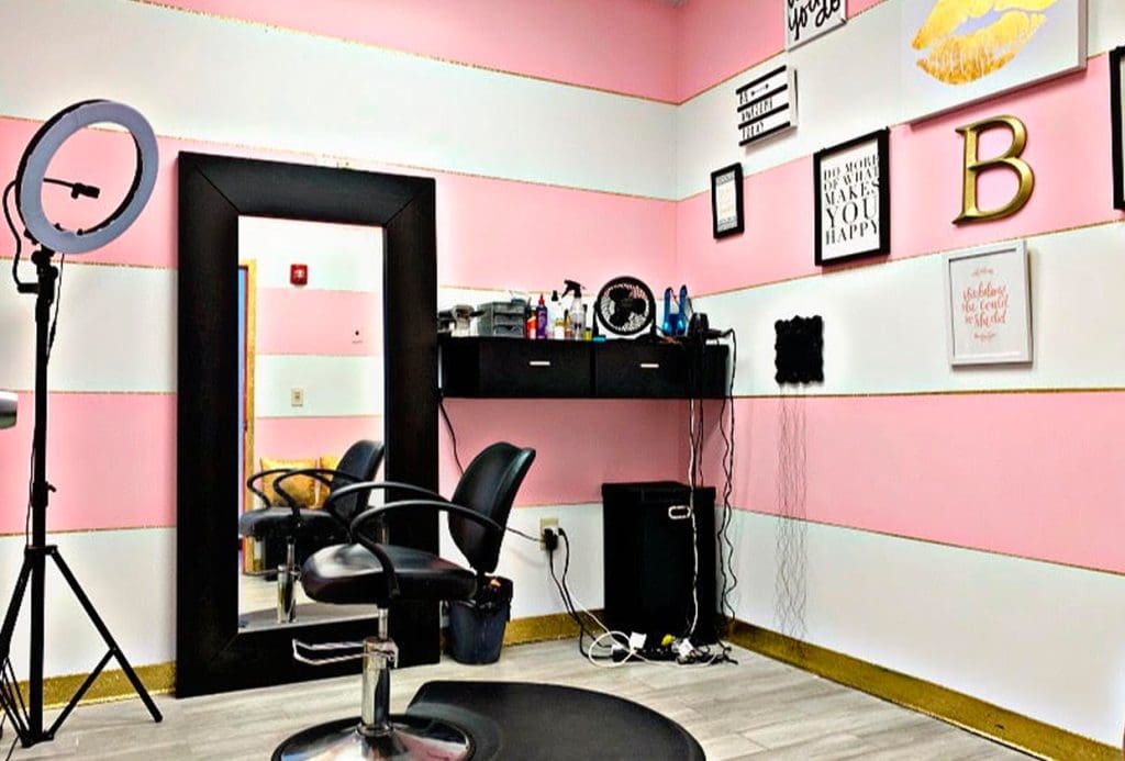 Encore Salon Suites is the top provider of salon suites in the Atlanta area. Offering beauty professionals salon suites for rent in Marietta and Sandy Springs, they are able to run their independent beauty business on their terms. Encore's hair salon suites for rent in Sandy Springs are perfect for hair stylists, med spa nurses, nail technicians, lash technicians, and so many more can all find the perfect salon suites in Atlanta. Salon suites near East Cobb, Marietta salon suites, salon studios in Sandy Springs, Salon suites near vinings, Dunwoody salon suites, salon studios for rent in Marietta, Woodstock salon suites. beauty pro in Marietta, salon branding, suite ownership