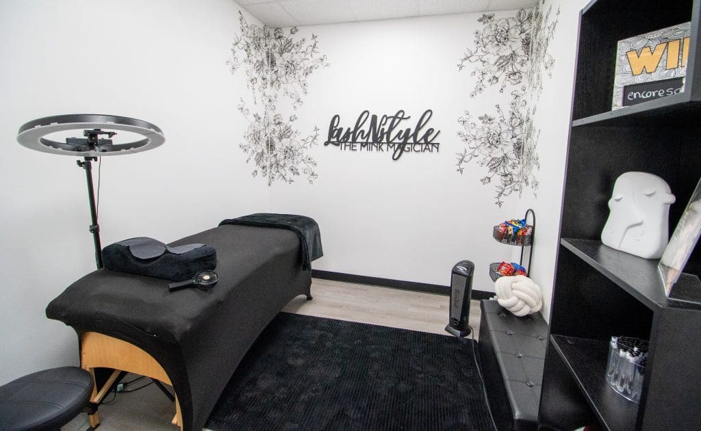 Encore Salon Suites is the top provider of salon suites in the Atlanta area. Offering beauty professionals salon suites for rent in Marietta and Sandy Springs, they are able to run their independent beauty business on their terms. Encore's hair salon suites for rent in Sandy Springs are perfect for hair stylists, med spa nurses, nail technicians, lash technicians, and so many more can all find the perfect salon suites in Atlanta. Salon suites near East Cobb, Marietta salon suites, salon studios in Sandy Springs, Salon suites near vinings, Dunwoody salon suites, salon studios for rent in Marietta, Woodstock salon suites. beauty pro in Marietta, salon branding, suite ownership