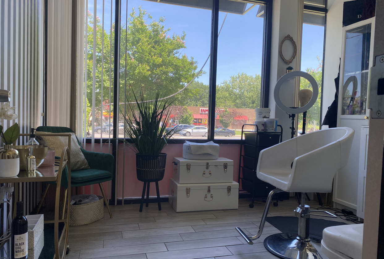 Learn how to do beauty brand building with social media marketing, client retention, and business growth. Encore Salon Suites is the top salon suites in the Atlanta, GA. Sandy springs hair salon suites, salon studios in Marietta, Atlanta Salon suites, Salon suites in Woodstock.