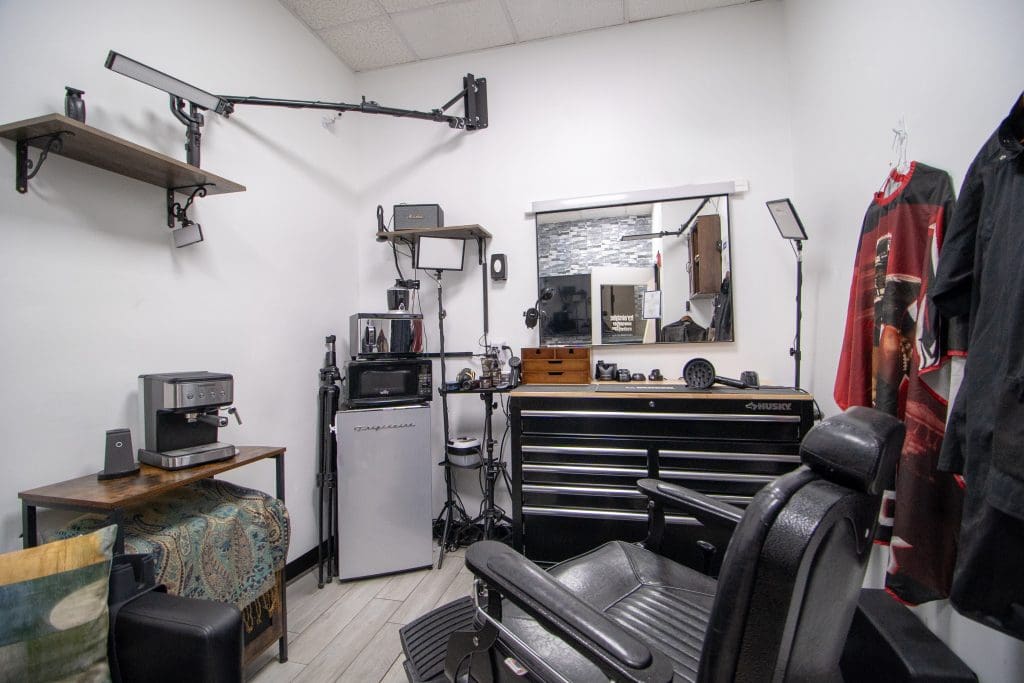 Encore Salon Suites is the top provider of salon suites in the Atlanta area. Offering beauty professionals salon suites for rent in Marietta and Sandy Springs, they are able to run their independent beauty business on their terms. Encore's hair salon suites for rent in Sandy Springs are perfect for hair stylists, med spa nurses, nail technicians, lash technicians, and so many more can all find the perfect salon suites in Atlanta. Salon suites near East Cobb, Marietta salon suites, salon studios in Sandy Springs, Salon suites near vinings, Dunwoody salon suites, salon studios for rent in Marietta, Woodstock salon suites. salon marketing Sandy Springs, social media tips, client attraction