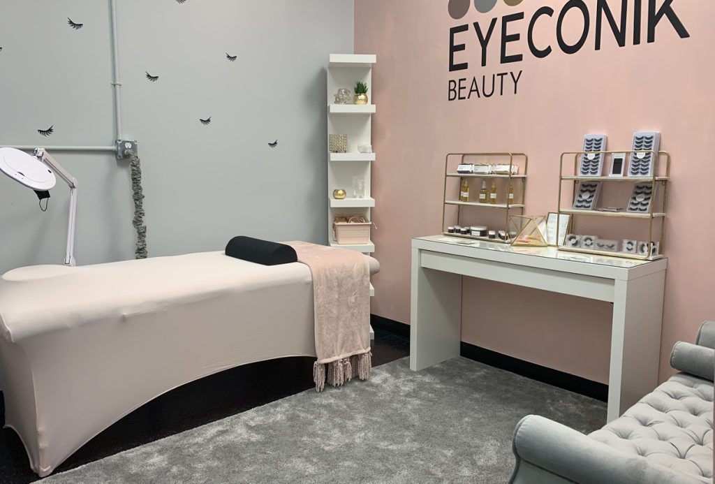 Encore Salon Suites is the top provider of salon suites in the Atlanta area. With salon suite locations in Marietta, Sandy Springs, Woodstock, and a Midtown Atlanta one too, beauty professionals all across the area can find the perfect salon suite to rent. Our Marietta salon suites and Sandy Springs salon studios are perfect for estheticians, hairstylists, nail techs, and more. All of the suites are built to allow you a solid foundation to build from and create your own unique beauty business. Salon suites in marietta, salon suites in Sandy Springs, hair salon suites near Dunwoody, salon suites near East Cobb, salon studios in Marietta. esthetician in Sandy Springs, lash artist, Sandy Springs 