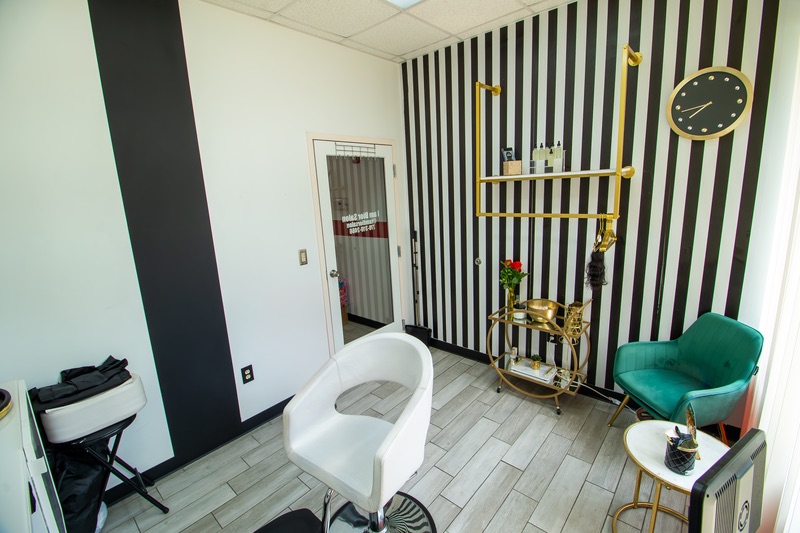 Encore Salon Suites is the top provider of salon suites in the Atlanta area. With salon suite locations in Marietta, Sandy Springs, Woodstock, and a Midtown Atlanta one too, beauty professionals all across the area can find the perfect salon suite to rent. Our Marietta salon suites and Sandy Springs salon studios are perfect for estheticians, hairstylists, nail techs, and more. All of the suites are built to allow you a solid foundation to build from and create your own unique beauty business. Salon suites in marietta, salon suites in Sandy Springs, hair salon suites near Dunwoody, salon suites near East Cobb, salon studios in Marietta. leasing a salon suite, financial freedom, suite rental